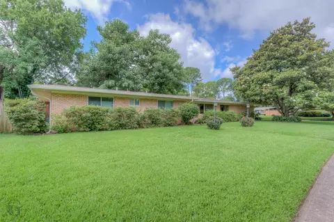 301 Levin Ln, Shreveport, LA 71105
