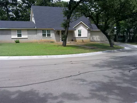 4509 Burke Rd, Fort Worth, TX 76119