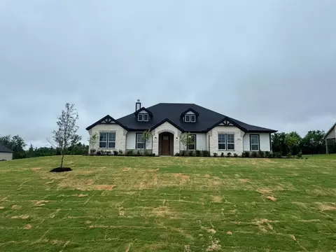 411 Indian Creek Rd, Van Alstyne, TX 75495
