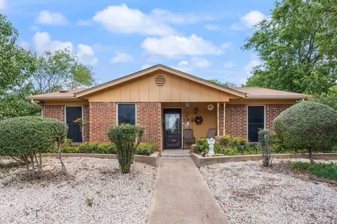 6244 Skylark Ln, Watauga, TX 76148