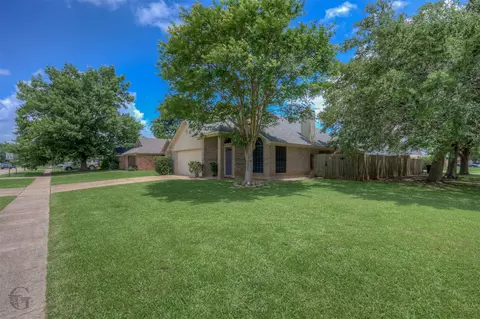 5707 Pampus Ln, Bossier City, LA 71112