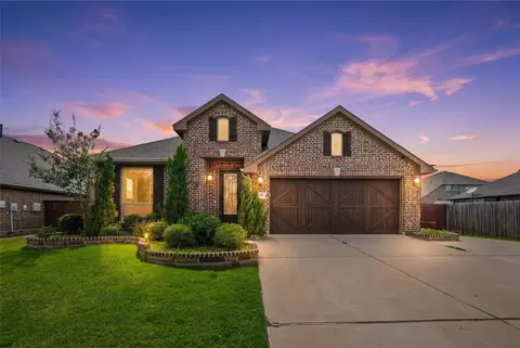 512 Carnation Ln, Mansfield, TX 76063