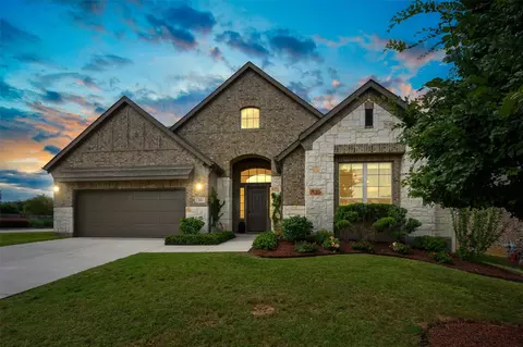 301 Green Valley Dr, Mckinney, TX 75071