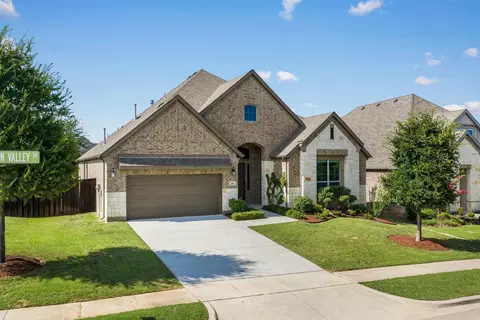 301 Green Valley Dr, Mckinney, TX 75071