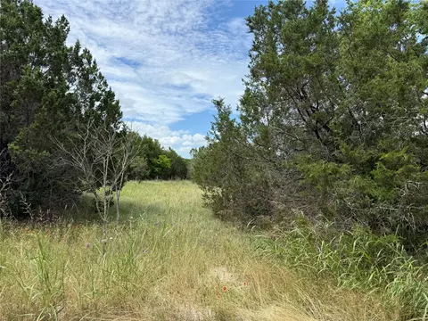 1451 Lakeview Ct, Cleburne, TX 76033