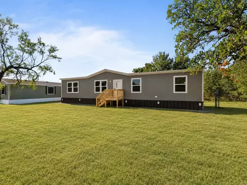 189 Shady Springs Dr, Runaway Bay, TX 76246