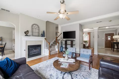 5219 Shadow Glen Dr, Grapevine, TX 76051
