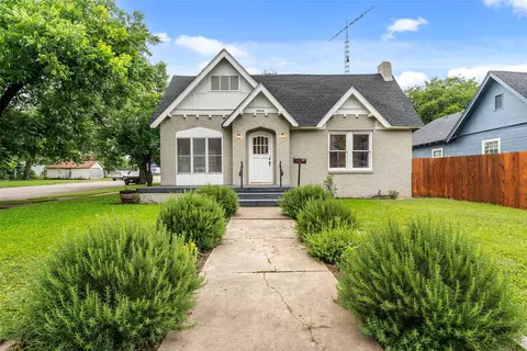 2600 N 17th St, Waco, TX 76708
