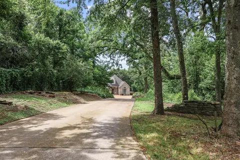 1230 Ivey Dr, Denison, TX 75020