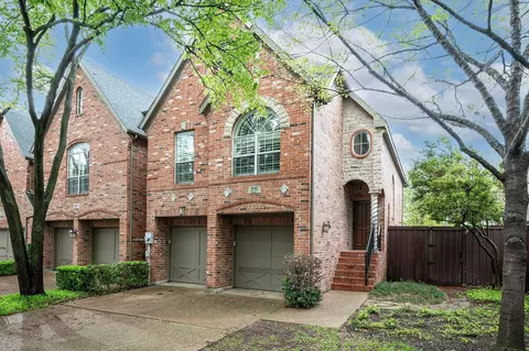 4144 Towne Green Cir, Addison, TX 75001