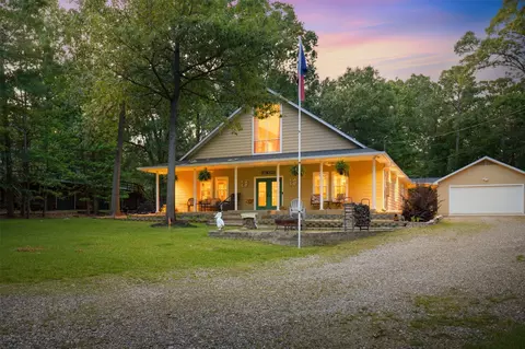 302 King Shore Blvd, Scroggins, TX 75480