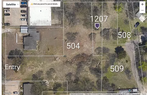 504 N Hampton Rd, Desoto, TX 75115