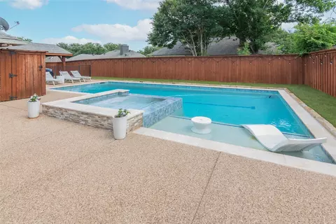 2919 Sweet Briar St, Grapevine, TX 76051