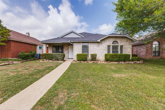 512 Sims Dr, Cedar Hill, TX 75104