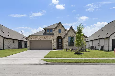 805 Trinity St, Van Alstyne, TX 75495