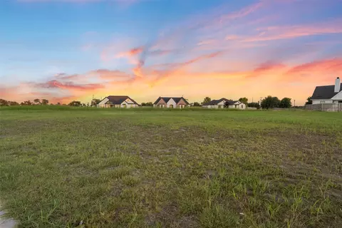 143 Cat Tail Ct, Robinson, TX 76706