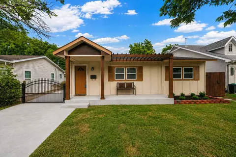 2717 Townsend Dr, Fort Worth, TX 76110