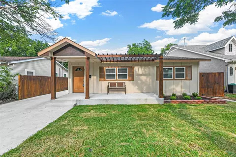2717 Townsend Dr, Fort Worth, TX 76110