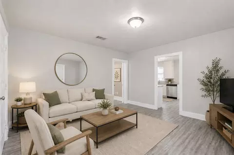 Living - 630 E Acheson St, Denison, TX 75021 photo 1 of 5