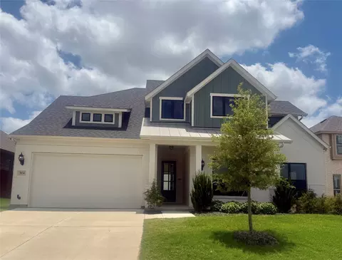 3834 Foot Hills Dr, Midlothian, TX 76065