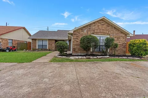 3312 Amberway Dr, Arlington, TX 76014