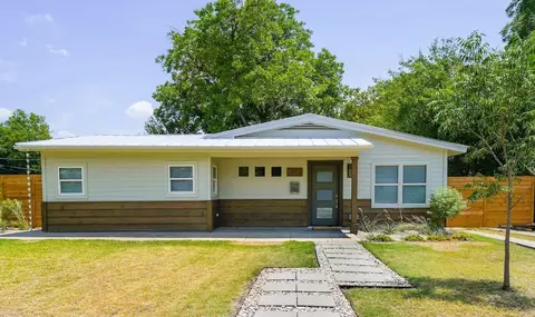 5881 Tracyne Dr, Westworth Village, TX 76114