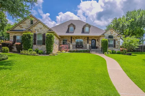 437 Winding Creek Ln, Mcgregor, TX 76657