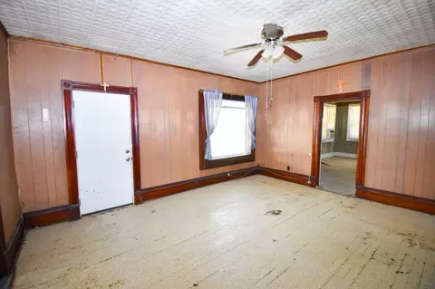 Living - 200 E 7th St, Brady, TX 76825 photo 2 of 4