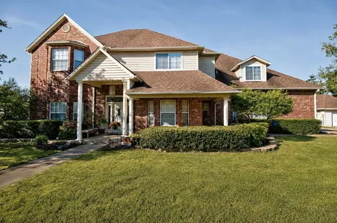 111 Juanita Ave, Wills Point, TX 75169