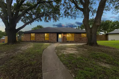 5302 Anchor Cove Cir, Garland, TX 75043