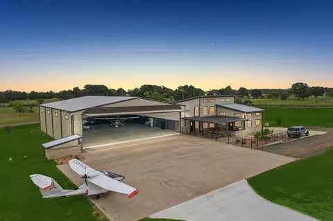 836 Vz County Rd, Van, TX 75790