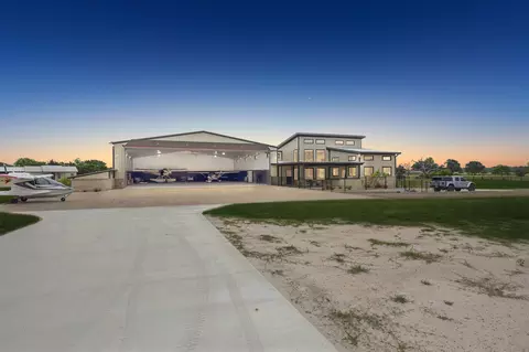 Exterior - 836 Vz County Rd, Van, TX 75790 photo 1 of 6