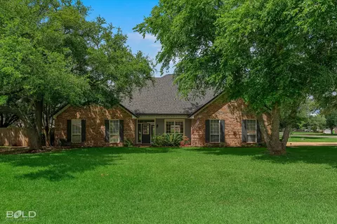 215 Crosscreek Dr, Bossier City, LA 71111