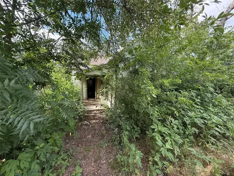 801 12 E Walcott Ave, Comanche, TX 76442 photo 8