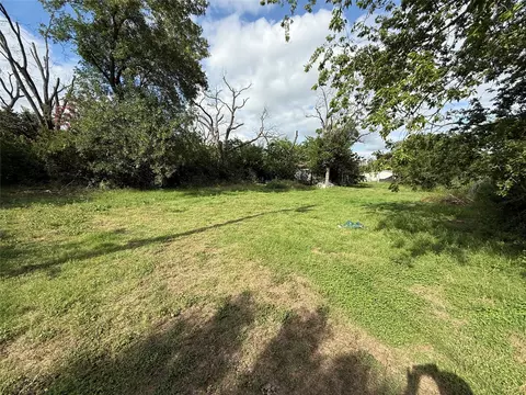 801 12 E Walcott Ave, Comanche, TX 76442 photo 2
