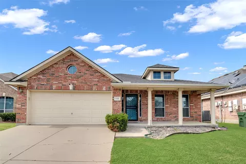 715 W Milton Dr, Arlington, TX 76001