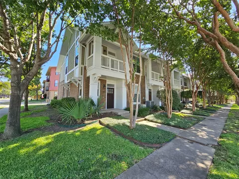 1872 Summit Ave, Dallas, TX 75206