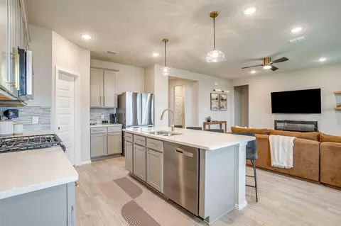 Kitchen - 14124 Cassiopeia Dr, Haslet, TX 76052 photo 4 of 4