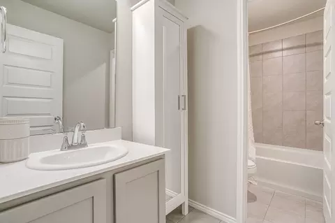 Bath - 14124 Cassiopeia Dr, Haslet, TX 76052 photo 5 of 5
