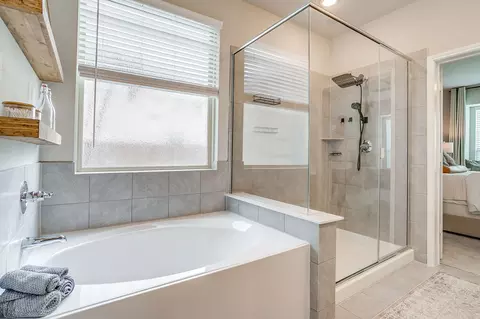 Bath - 14124 Cassiopeia Dr, Haslet, TX 76052 photo 3 of 5