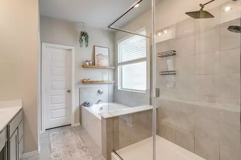 Bath - 14124 Cassiopeia Dr, Haslet, TX 76052 photo 1 of 5