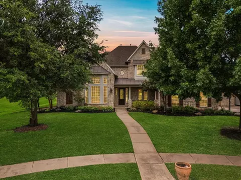 704 Landsbury Ct, Keller, TX 76248