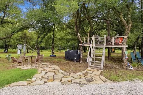 Exterior - 189 County Road 4767, Boyd, TX 76023 photo 5 of 8