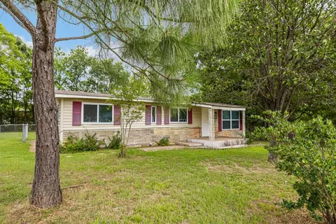 110 W Shadowwood St, Gun Barrel City, TX 75156