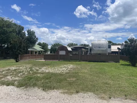 3011 Seagull Rd, Kerens, TX 75144