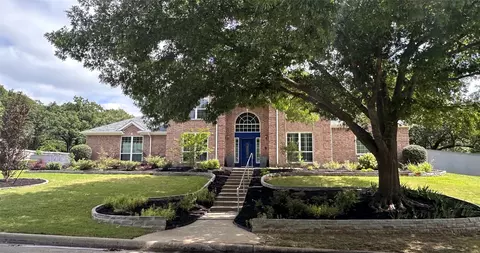 204 E Chapel Downs Dr, Southlake, TX 76092