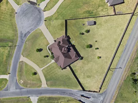 102 Brock Ct, Millsap, TX 76066
