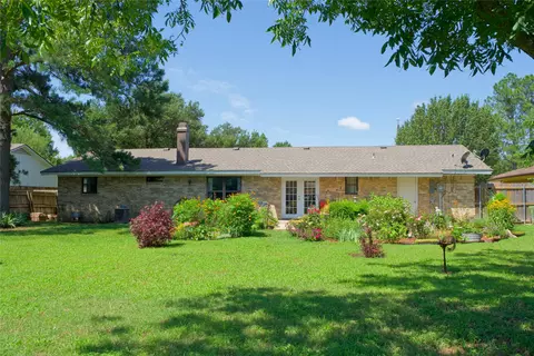 1208 Aspen Rd, Gainesville, TX 76240