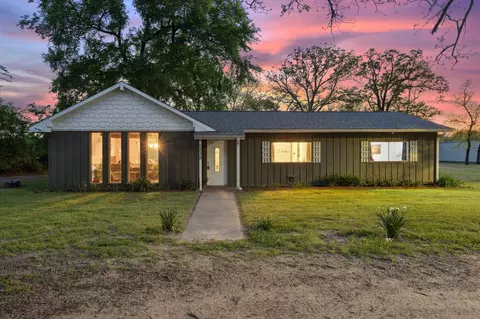 Exterior - 2338 N Tool Dr, Seven Points, TX 75143 photo 1 of 4