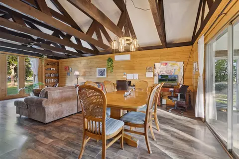 Dining - 2338 N Tool Dr, Seven Points, TX 75143 photo 1 of 1